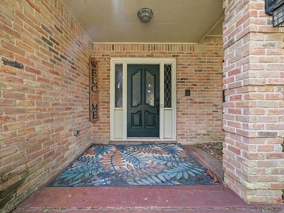 2nd image of 2306 Vine Creek Dr