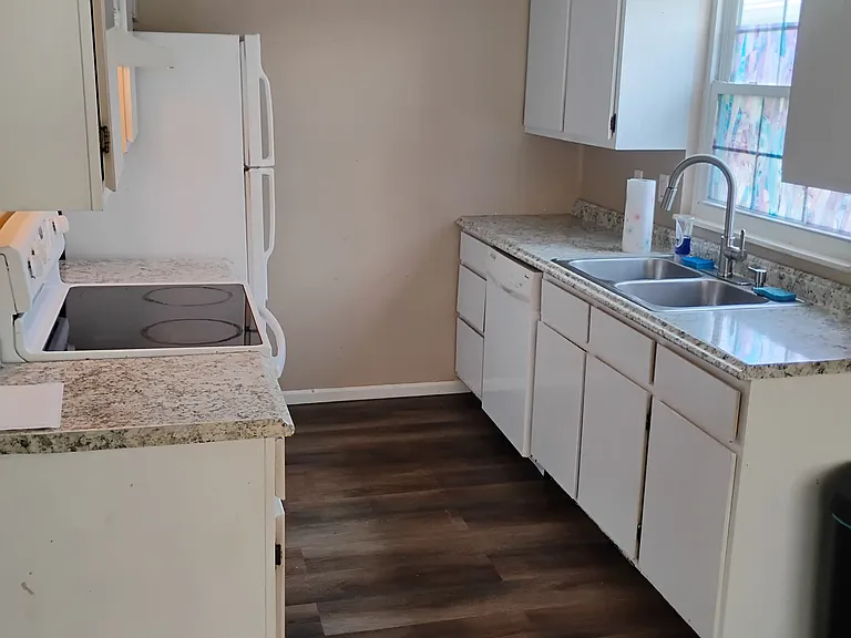 840 Center Ave #12 — Photo 13