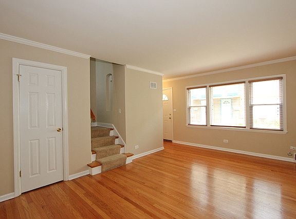 3rd image of 1124 N Harlem Ave APT C