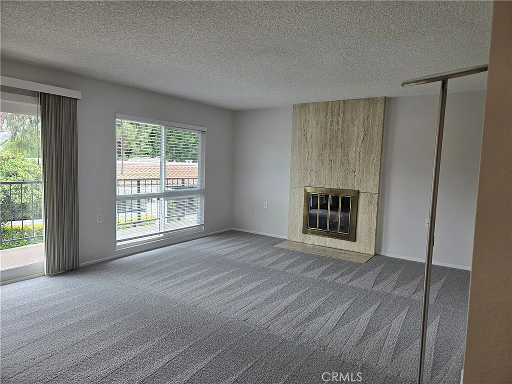 2 bed, 1145 sqft, $2,600 — Photo 2