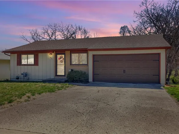 6215 Everett Ave, Kansas City, KS 66102