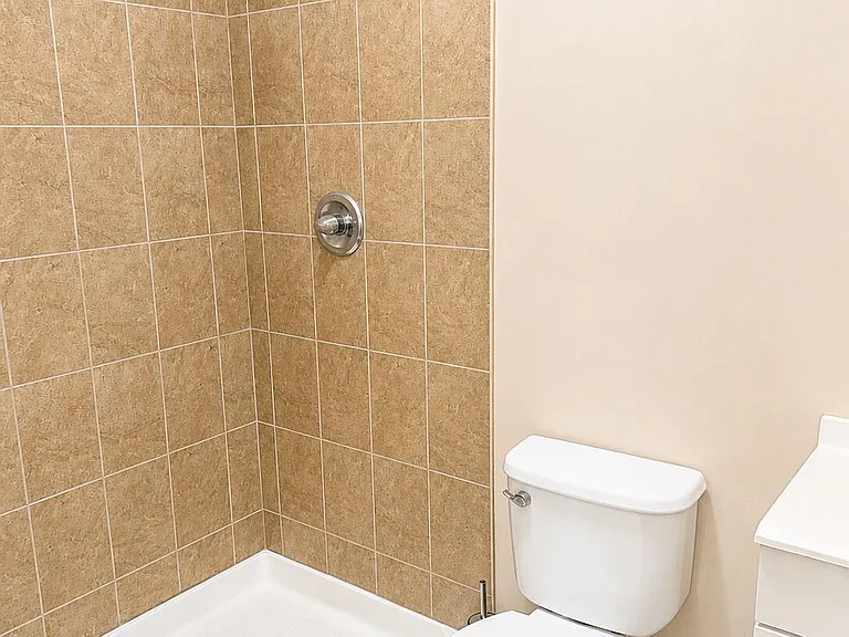 618 Rathbun Ave #2 — Photo 9