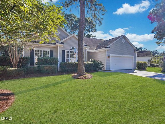 2nd image of 68 Muirfield Drive
