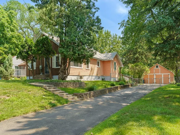 10901 Russell Ave S, Bloomington, MN 55431