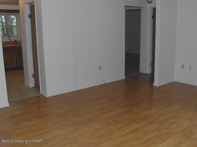 2nd image of 16 Brookeville Ter