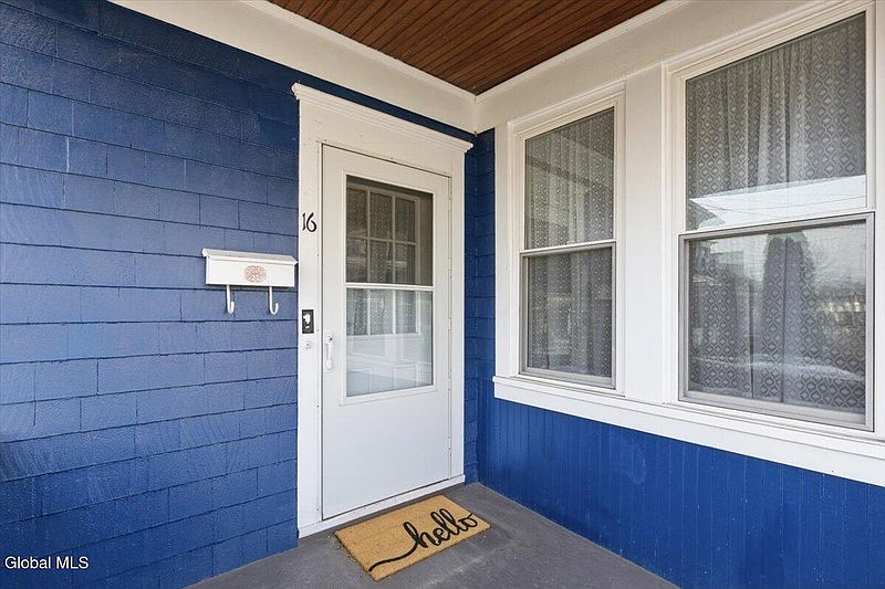 3rd image of 16 Oakwood Street