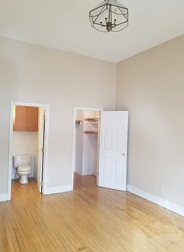 227 W Wapello St Photo 1
