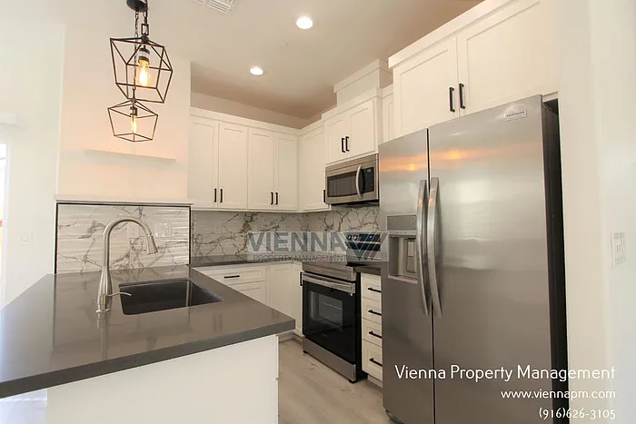 208 Manzanita Ave — Photo 6