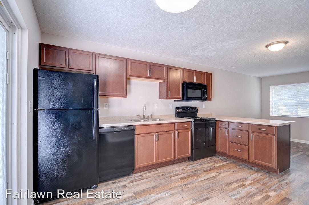 Fairlawn Village Apartment Rentals Urbana Il Zillow