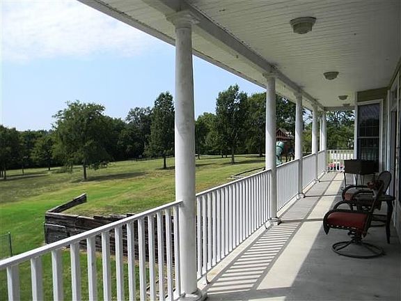 4th image of 126 Lee Hollow Ln