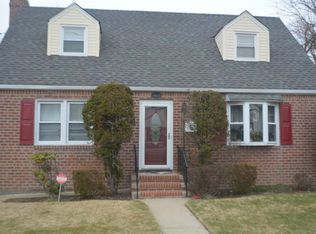 21621 130th Avenue, laurelton, NY 11413