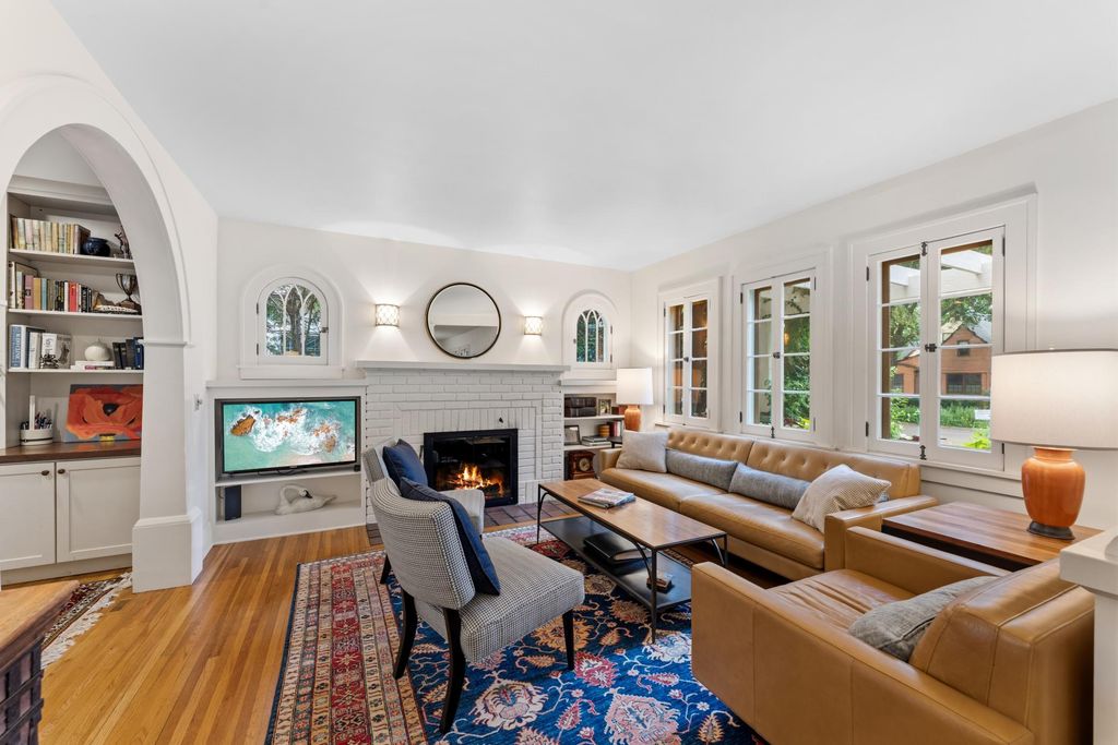4222 Abbott Ave S, Minneapolis, MN - More