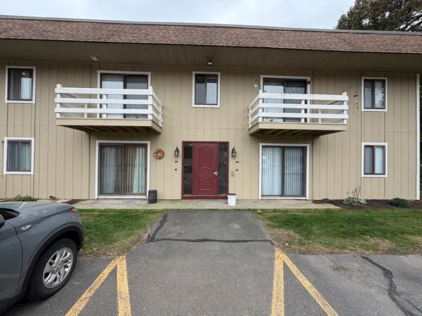 82 S Maple St APT 43, Westfield, MA 01085