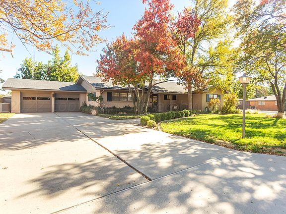 3rd image of 2200 Beech Ln