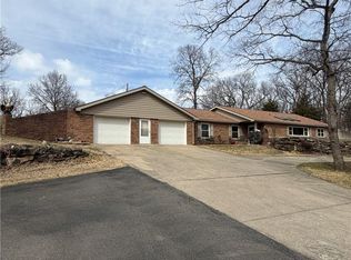 22774 George Rd, Tonganoxie, KS 66086