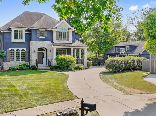 1621 Hedg Ct, Naperville, IL 60565