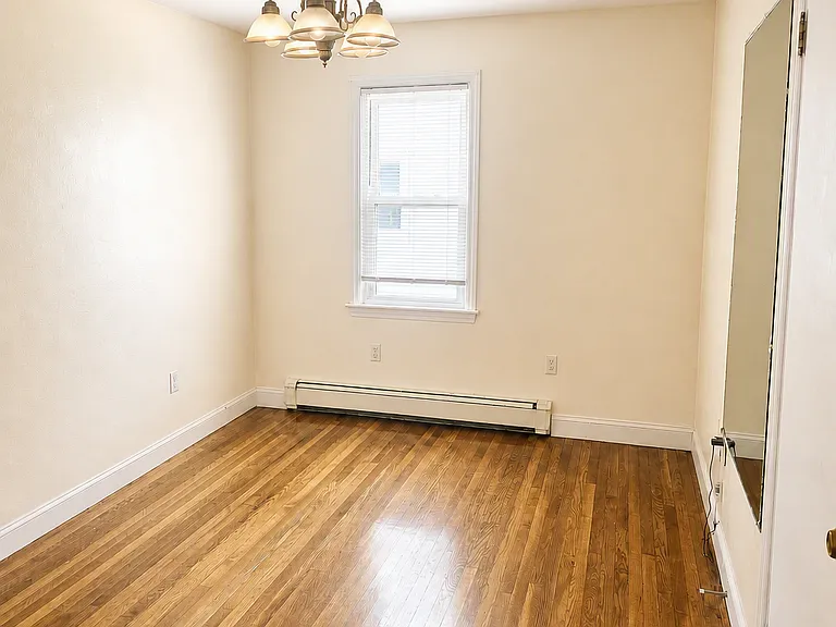 852 Clay St #1 — Photo 5