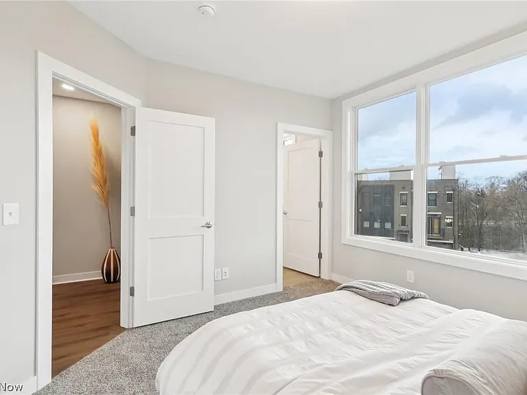 11218 N Park Pl — Photo 20