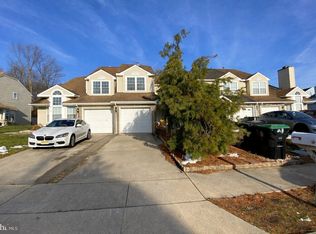 21 Park Side Dr, Sicklerville, NJ 08081