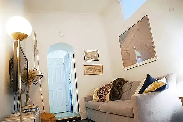 Rented by Jonis Realty | media 5