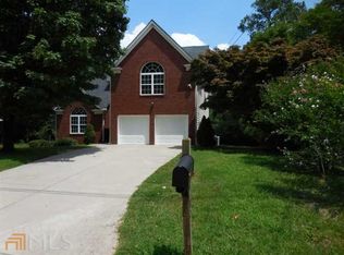 1082 Strawberry Ln, Ellenwood, GA
