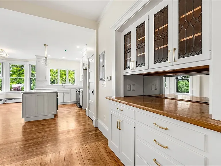18 Loring Ave #1 — Photo 4