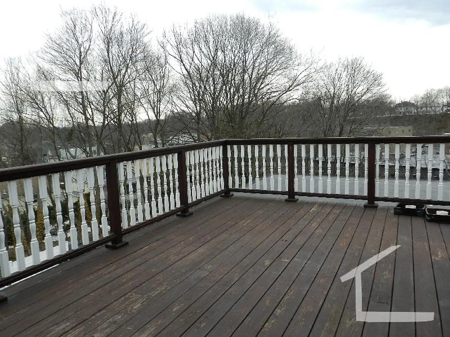 No Brokers Fee, No Security Deposit, Luxury Finishes, Sauna, Central Heat/AC, In-Unit Washer and ... — Photo 2