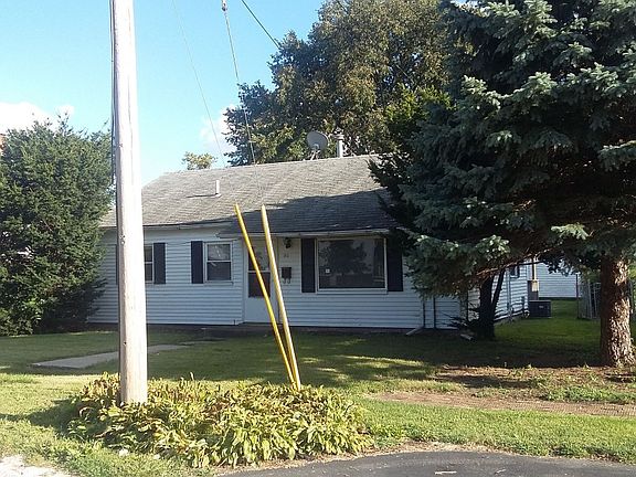 2nd image of 919 W Archer Ave