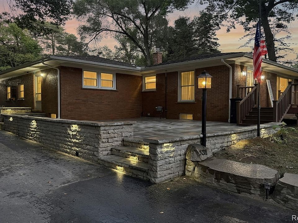 1st image of 531 Oxbow Lake Rd