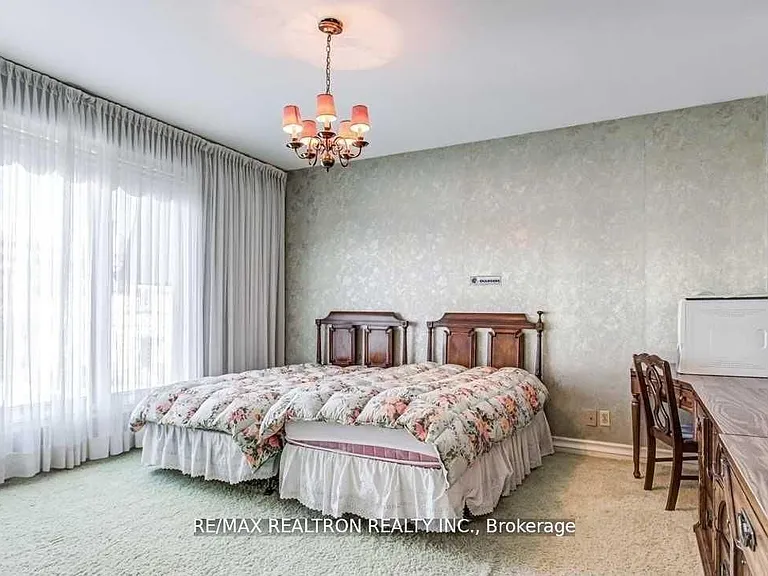 29 Sultana Ave — Photo 31