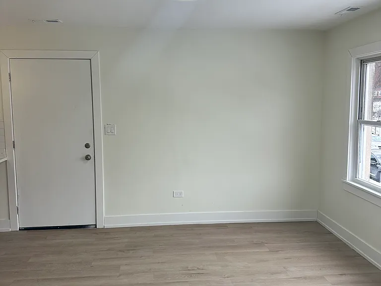 6123 N Ravenswood Ave #2 — Photo 5