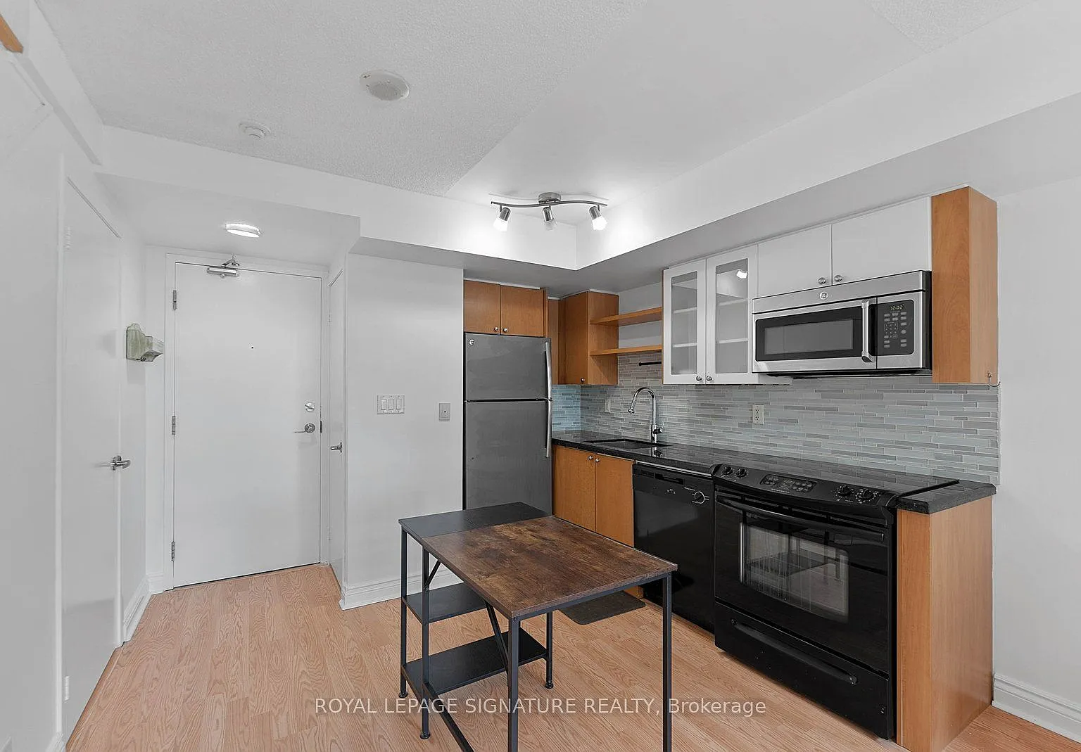 1 bed, $2,500 — Photo 2