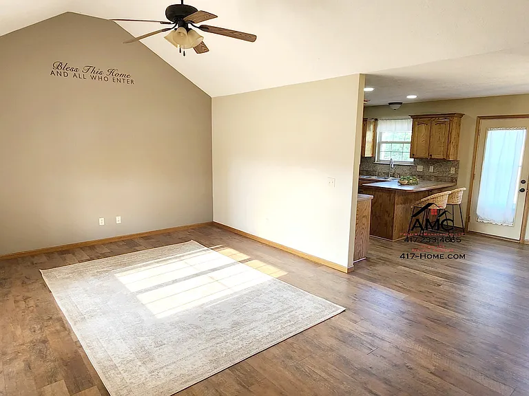 305 Union Hill St — Photo 5