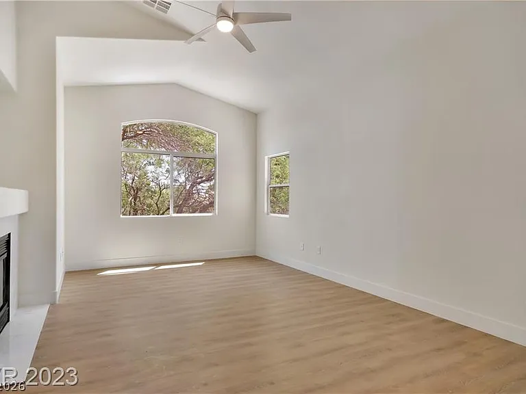 3816 Cape Royal St — Photo 21