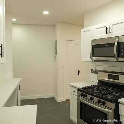 Rented by Washington Realty Corp. | media 8