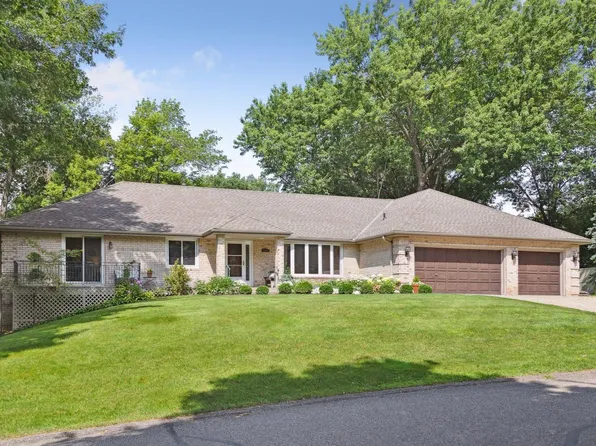 204 Ranchview Ln S, Wayzata, MN 55391