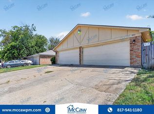 2511 Woodmont Trl, Fort Worth, TX 76133