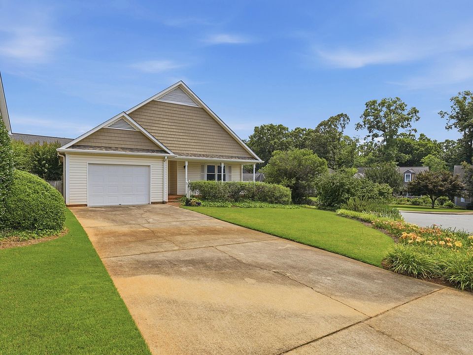 1st image of 33 Tilbury Way