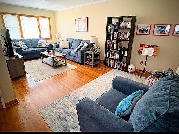 3rd image of 75-12 Juniper Valley Rd #2