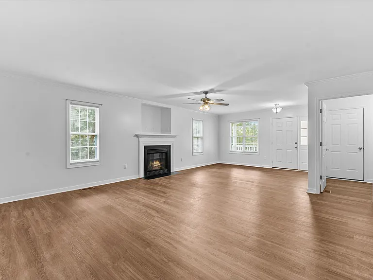 5701 Hereld Green Dr — Photo 7
