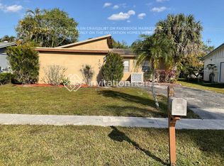 304 SW 76th Ter, Pompano Beach, FL 33068