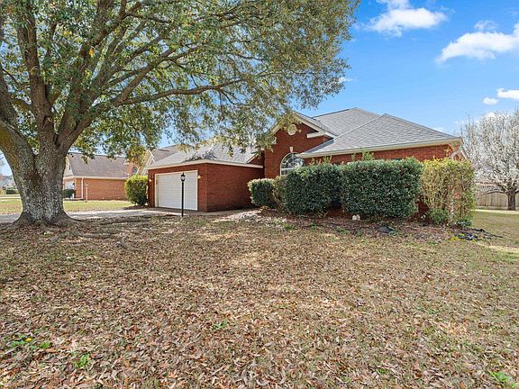 3rd image of 119 Hummingbird Ln