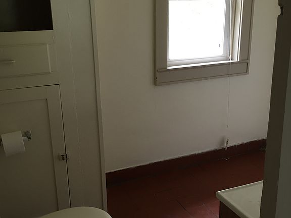 Master bath with shower