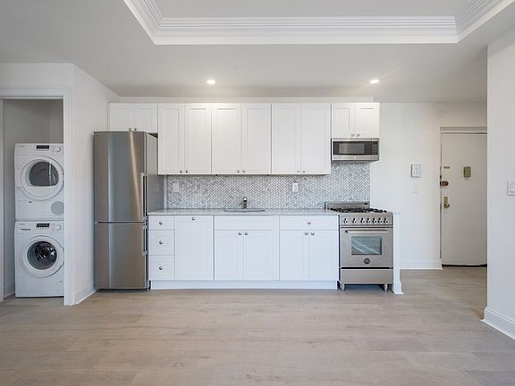 3rd image of 364 Lincoln Pl APT F7