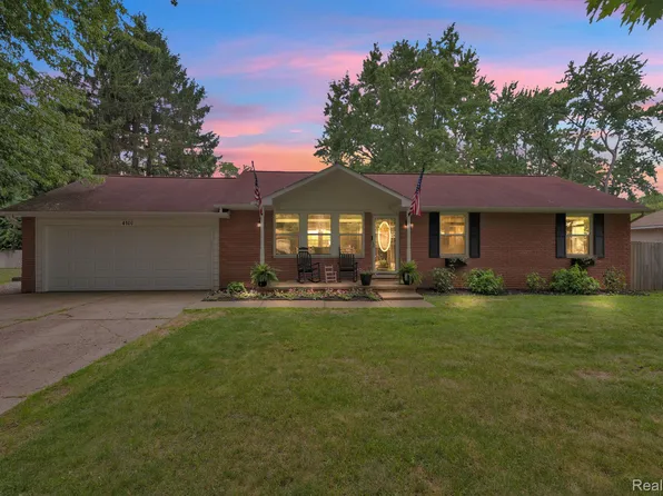 4100 Highland Ct, West Bloomfield, MI 48323