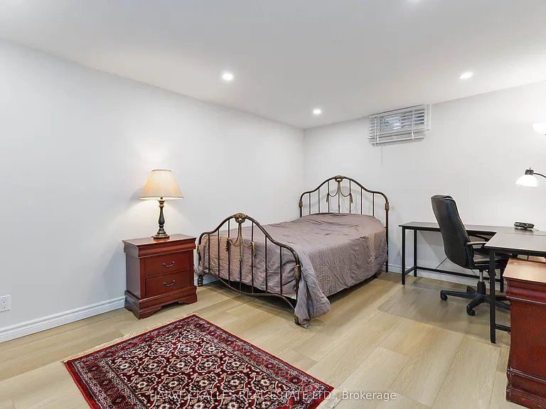 223 Sunnyside Dr — Photo 43