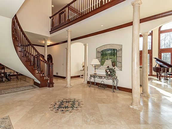 5th image of 8845 Sanctuary Dr