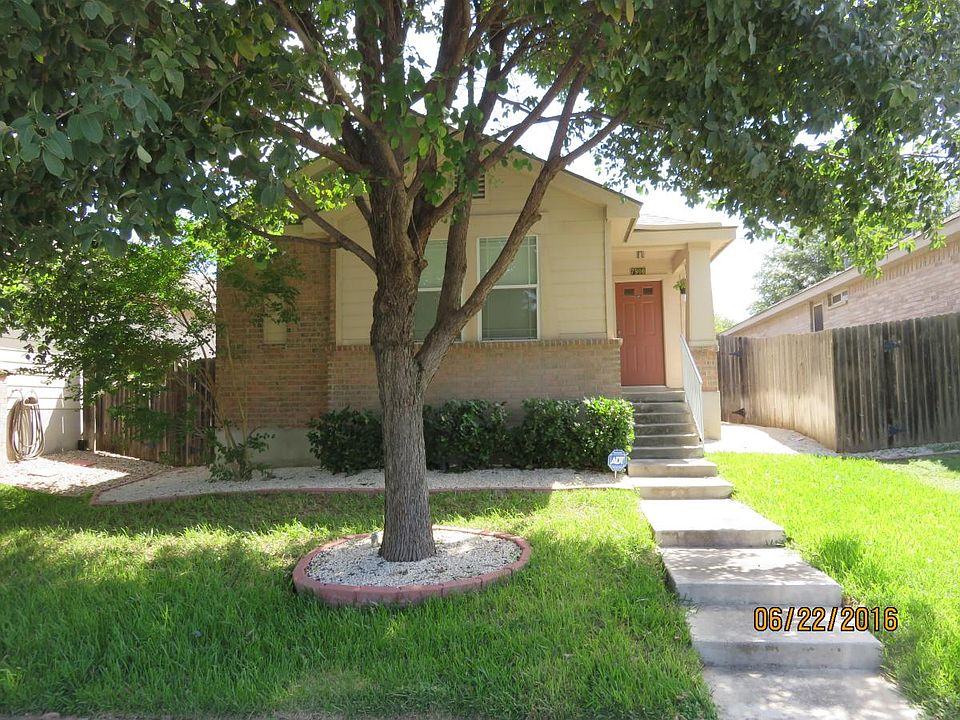 1st image of 7906 Woodchase