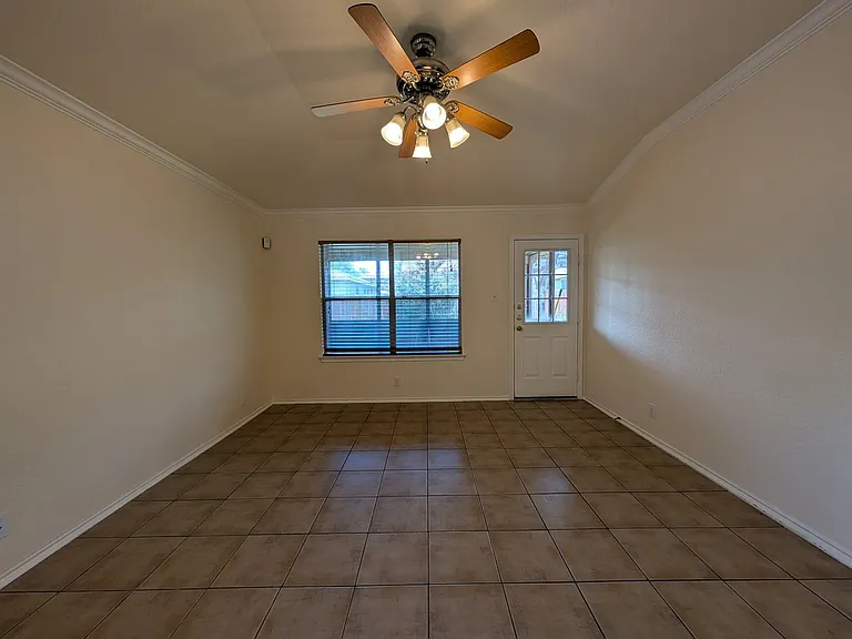 268 Goliad Dr — Photo 16