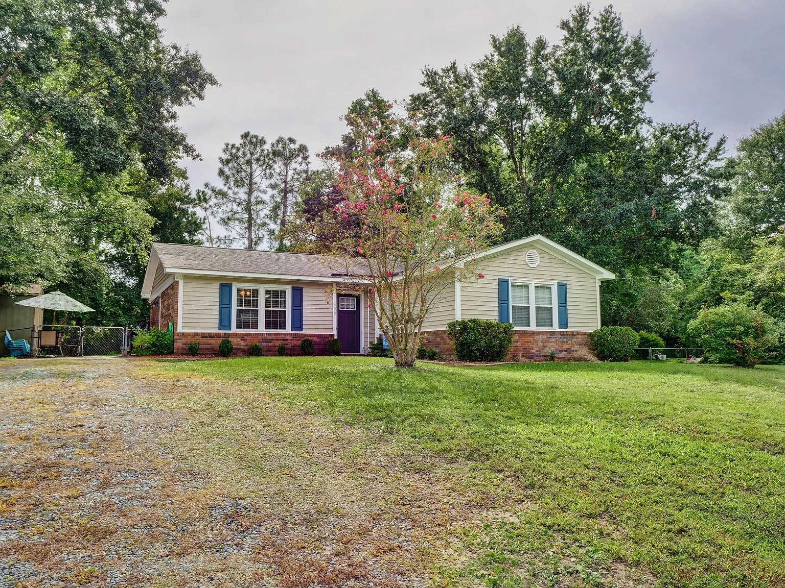 608 Albemarle Rd — Photo 3